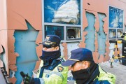 住十平米房间,吃泡菜睡地上,尹锡悦“拘留生活”开启,后续可能面临起诉和审判 住十平米房间,吃泡菜睡地上,尹锡悦“拘留生活”开启,后续可能面临起诉和审判