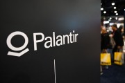 AI热潮推动,硅谷大数据龙头Palantir市值突破1000亿美元 AI热潮推动,硅谷大数据龙头Palantir市值突破1000亿美元