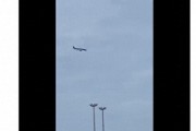 现场画面:一架客机在哈萨克斯坦阿克套附近坠毁 现场画面:一架客机在哈萨克斯坦阿克套附近坠毁