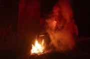 美国加州山火持续蔓延 超17.6万名用户停电 美国加州山火持续蔓延 超17.6万名用户停电
