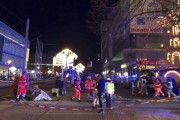 德国一节日市集发生车辆冲撞人群事件 已致1死70伤 德国一节日市集发生车辆冲撞人群事件 已致1死70伤