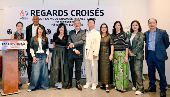 如何讲好“厨房故事”?“厨电三杰”华帝闪耀巴黎提供出海新思路