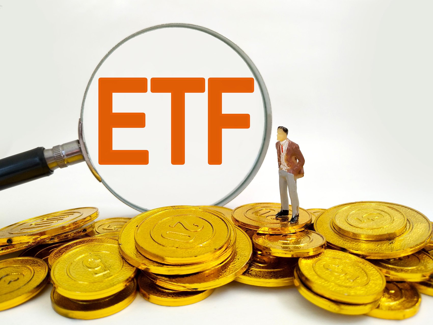 财富管理迎新时代!被动指数基金规模超越主动,ETF成券商转型买方投顾的发力点