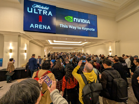 CES观察 | 黄仁勋主题演讲后,英伟达为何股价大跌?