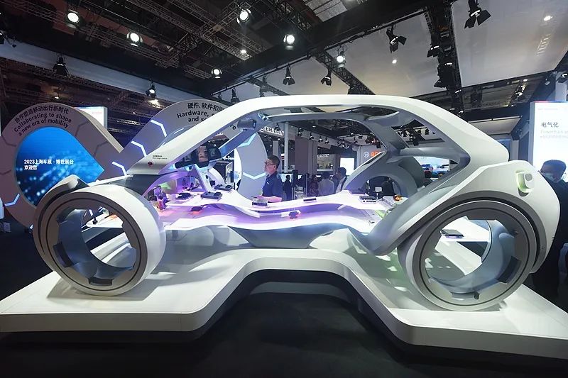 DeepSeek上车,10万元也能买到高端智驾了?