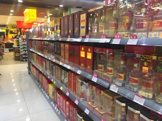 酒业三大问题,价格不算事儿?倒挂和虚高,到底谁在“背锅”?