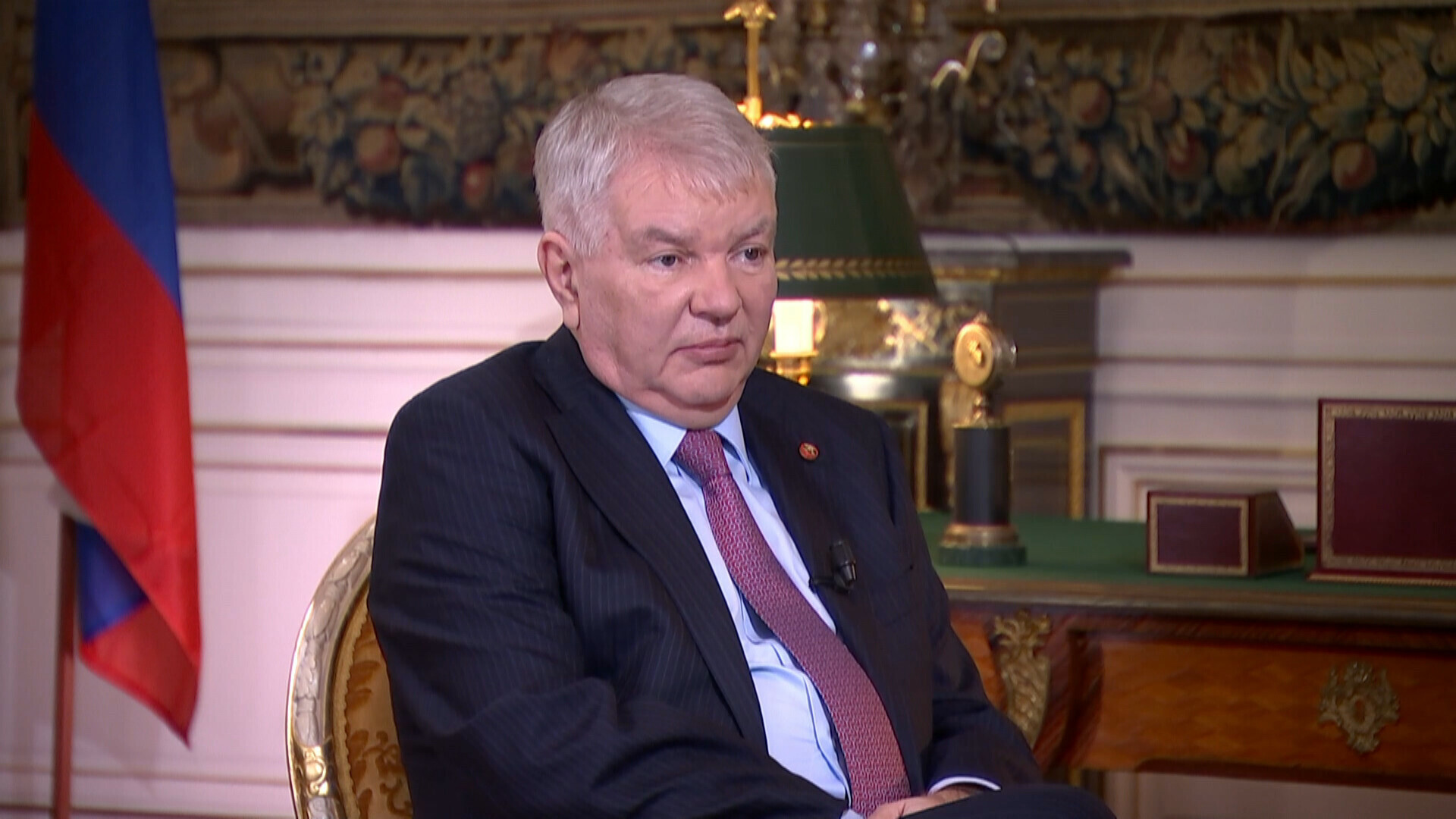 俄驻法大使:俄方尚未获悉美乌谈判结果 谈论停火“为时尚早”