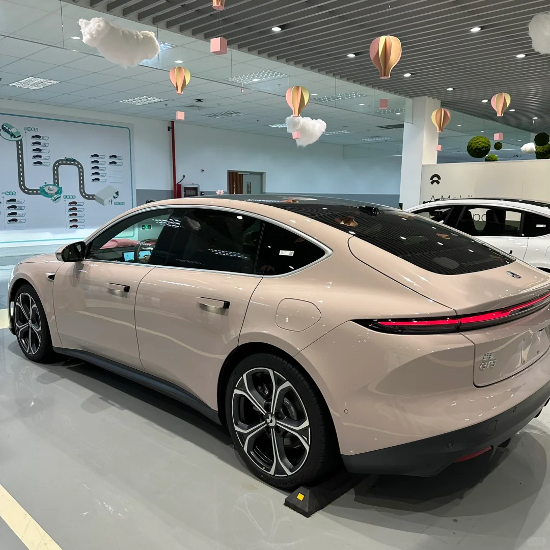 累计亏损超千亿!蔚来被曝裁员