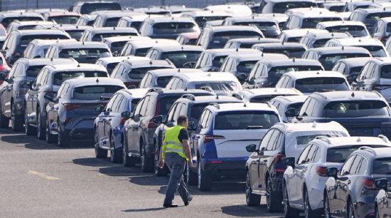 特朗普大幅上调汽车关税影响几何？美国消费者购车成本或激增数千美元