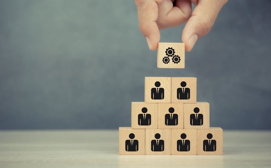 5年清退308万人!A股5大险企寿险代理人规模企稳,平安人寿代理人月入破万