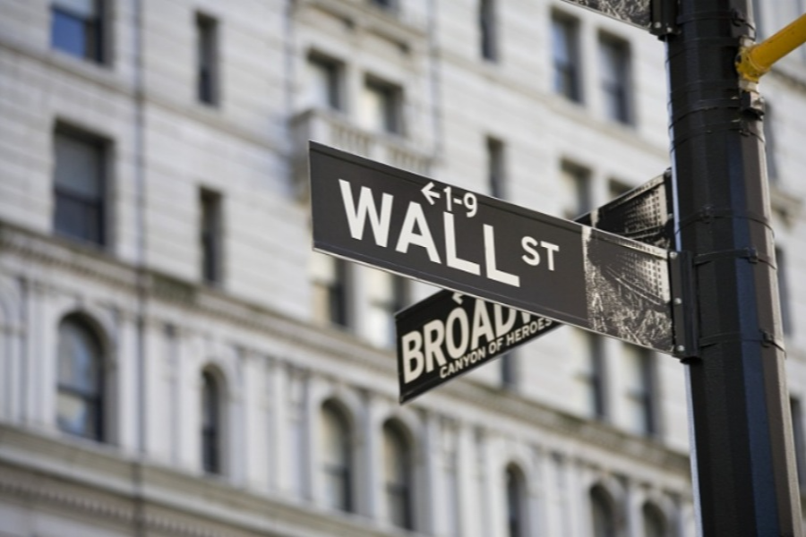 特朗普关税乱拳开打 为何美国自己被打进了“国家紧急状态”