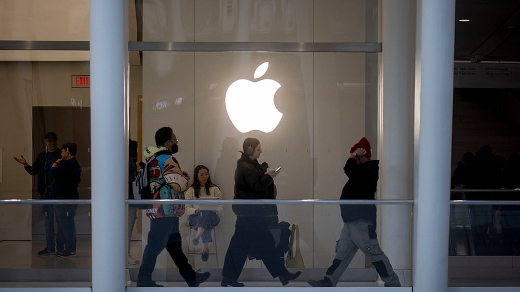 苹果股价重挫9%!美国关税大棒下iPhone会涨价吗