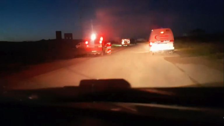 美媒曝光医护人员在加沙遭枪击视频后,以军承认“误将”急救车队视为威胁并开火