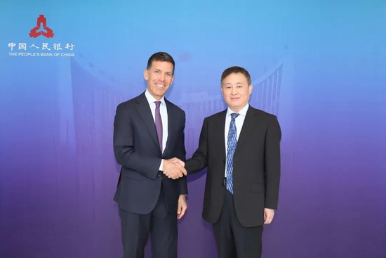 中国人民银行行长潘功胜会见高盛集团总裁兼首席运营官温泽恩