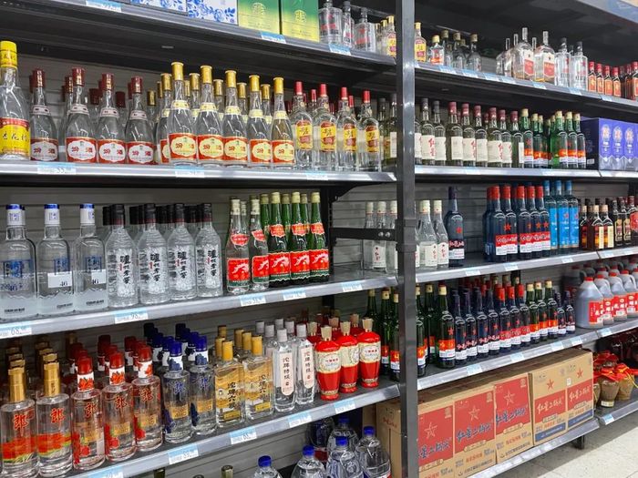 50元光瓶酒猛抬头,一场没有包装的新较量