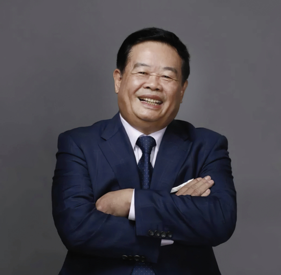 福耀玻璃半年净利增37%,捐百亿办学不耽误给股东发23亿红包