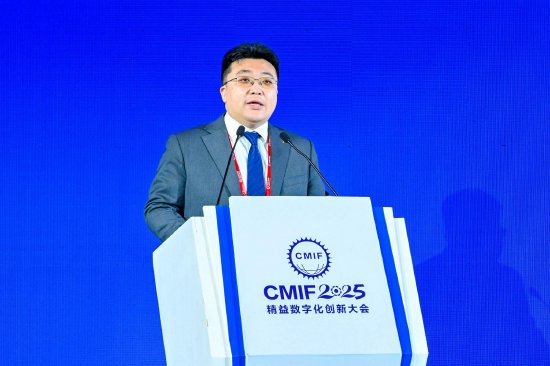 菲尼克斯杨明明:制造板块对功能性能要求高、容错率低,AI落地难度大